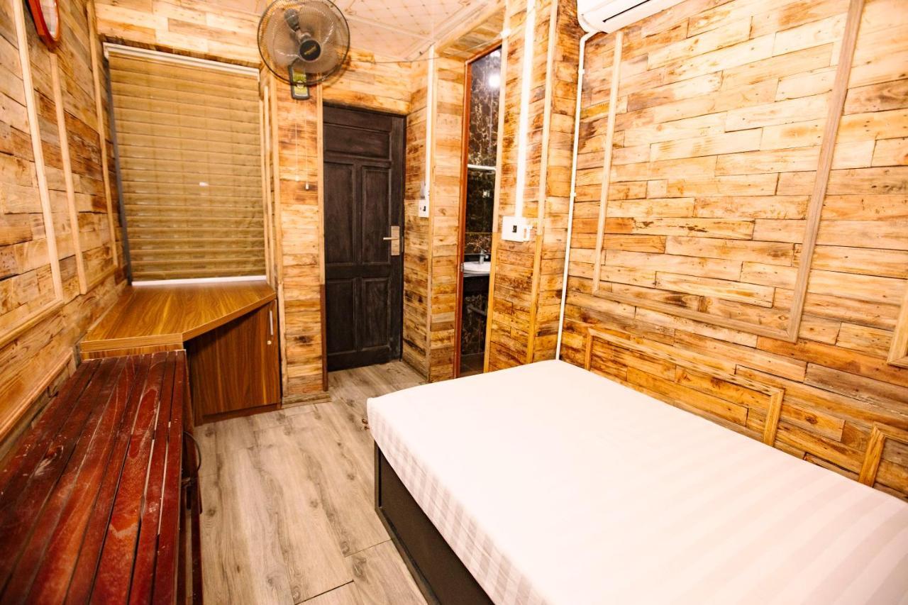 Creekside And Tours Homestay Ha Giang