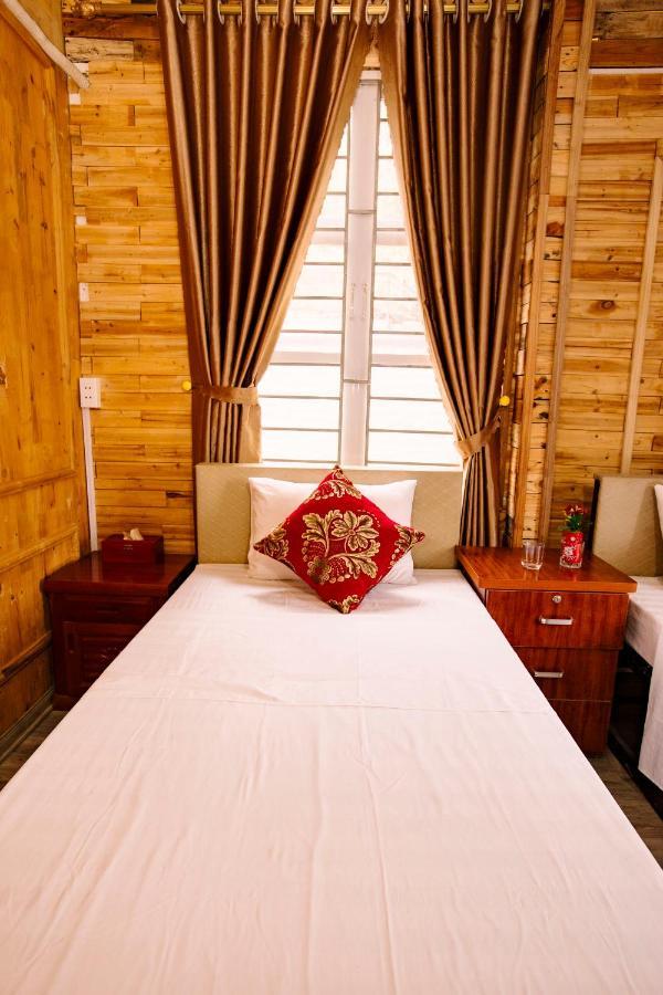 Creekside And Tours Ha Giang