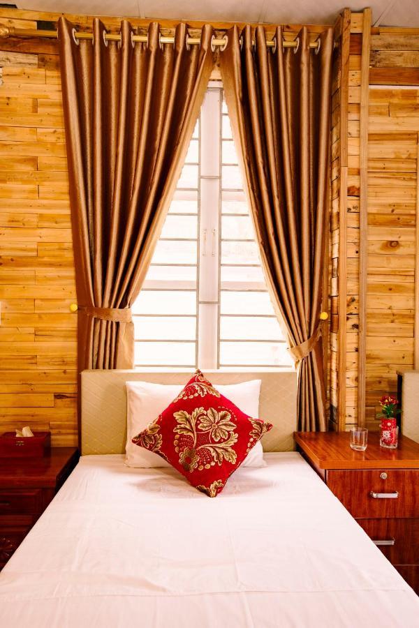 Homestay Creekside And Tours