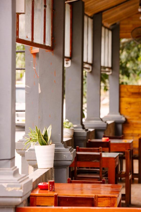 Homestay Creekside And Tours *