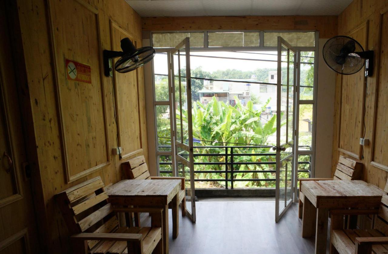 Homestay Creekside And Tours *